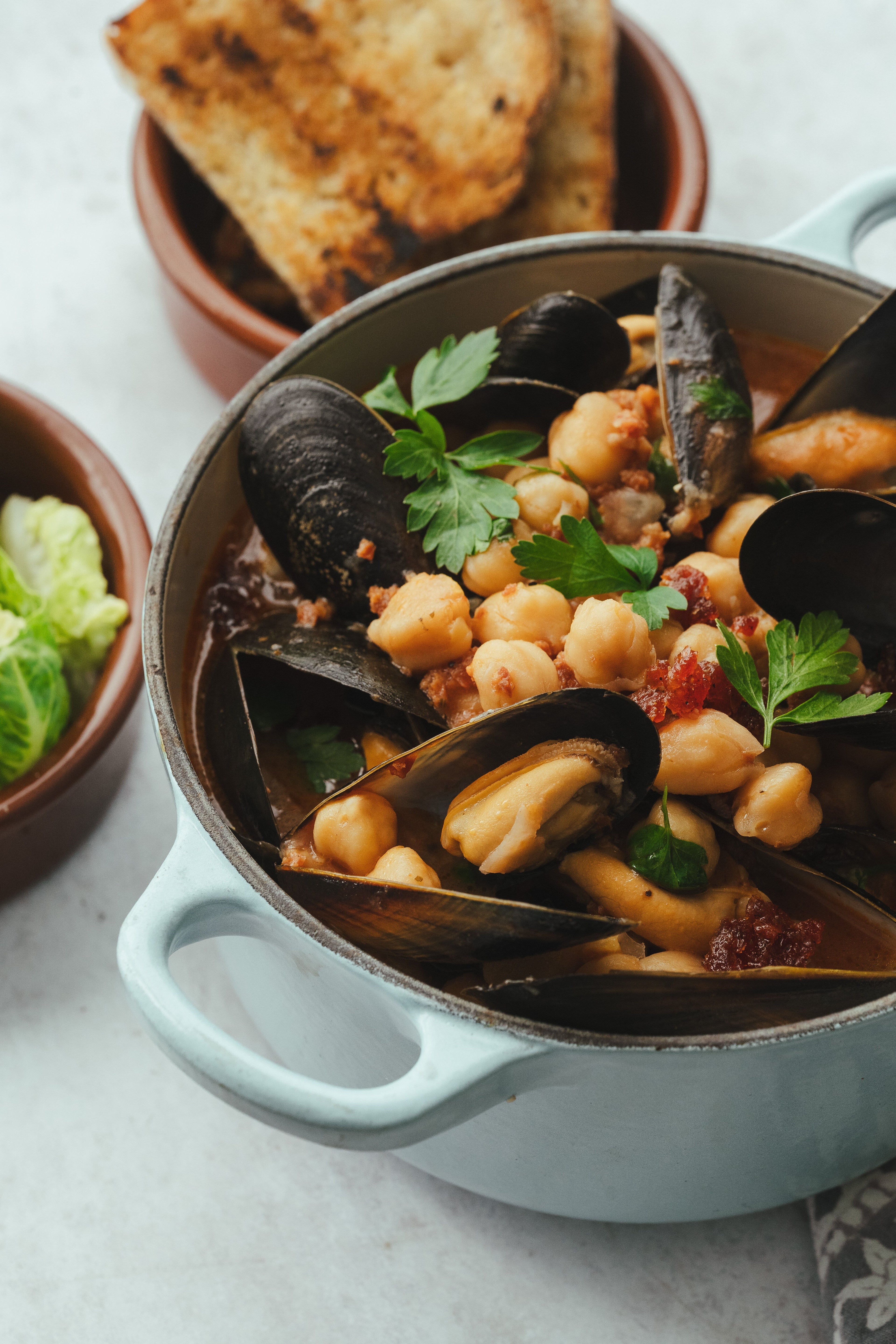 Mussels with PROPERONI® and Chickpeas