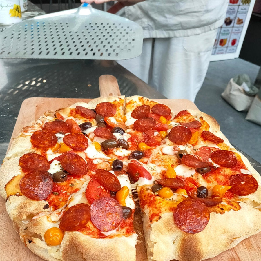 Pepperoni pizza sliced - Properoni Original 